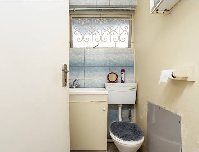 3 BEDROOM APARTMENT TO LET IN ESSENWOOD